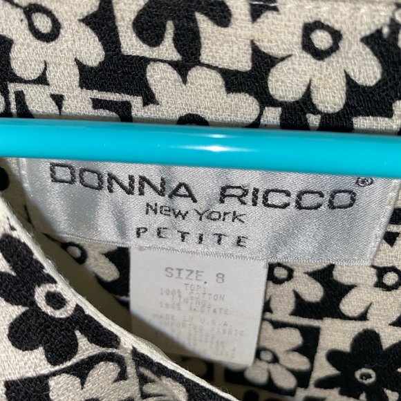 Vintage Funky Flower Print Black & White Top - Picture 3 of 3